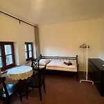 Zbirozsky Dvur Affittacamere Zbiroh