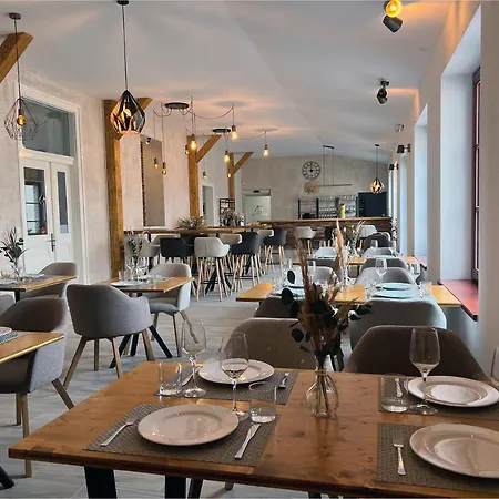 Maison d'hôtes Zbirozsky Dvur 3*