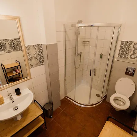 Zbirozsky Dvur Konukevi