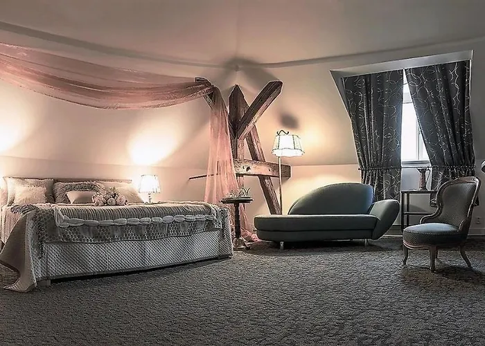Zbirozsky Dvur 3*